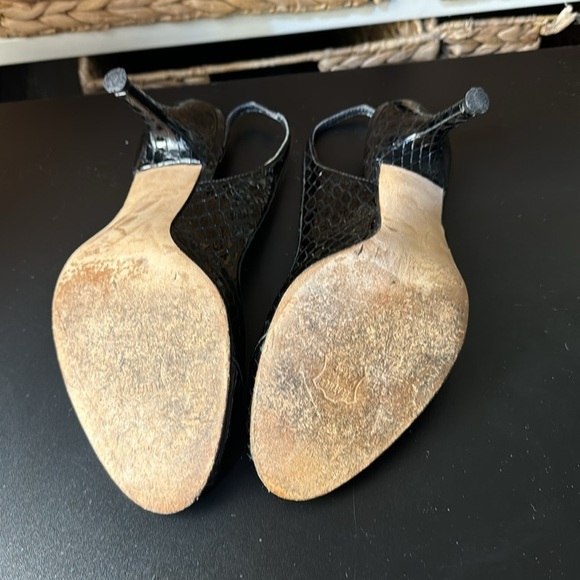 Stuart Weitzman snake skin‎ black patent leather peep toe heels pumps Size 8 - Picture 11 of 12